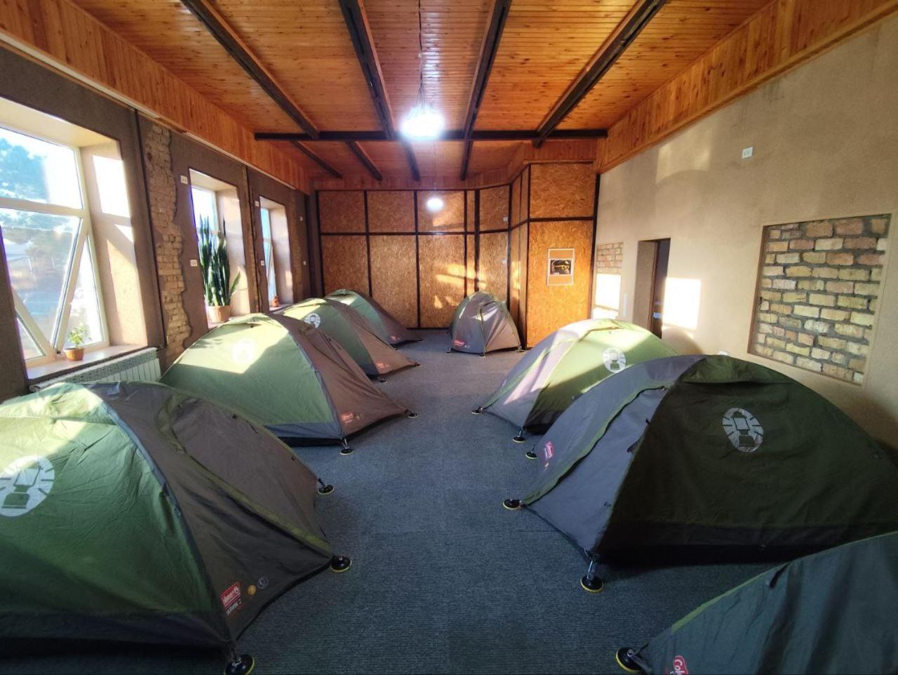 Urban Monkey Tent Hostel & Bar Karakol Luaran gambar